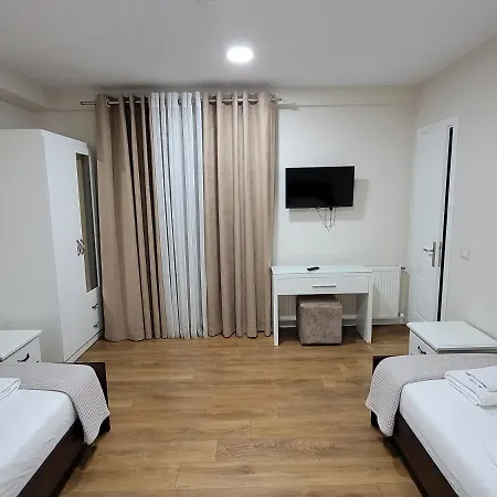 Zisi & Restaurant 4* Erseke