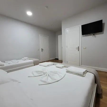 Zisi & Restaurant Erseke